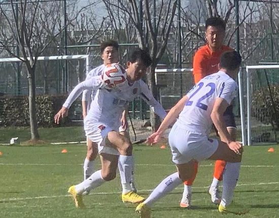 国产精品每日更新在线观看